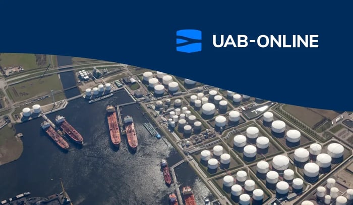 Containerized vs. Traditional Liquid Bulk Shipping | Pros & Cons​