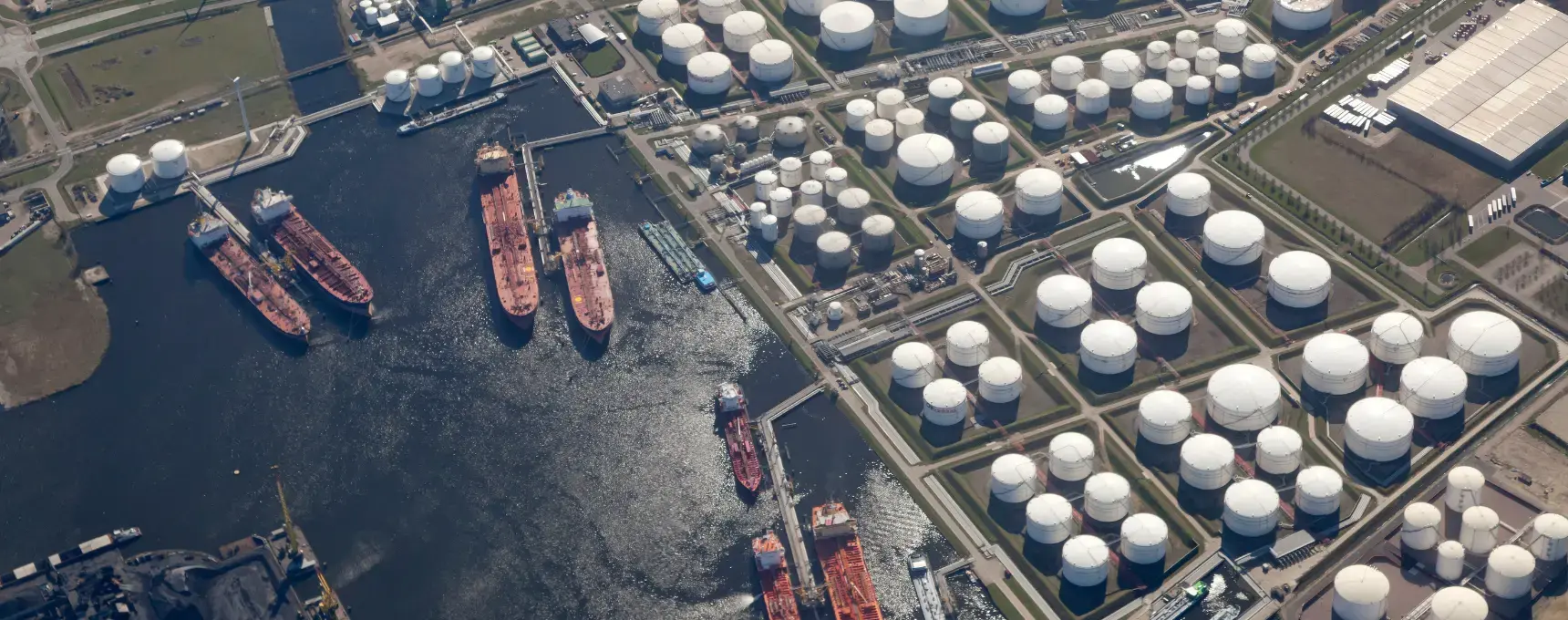 How Digitalization Is Transforming Ports Worldwide